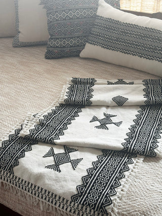 Bed Runner 02